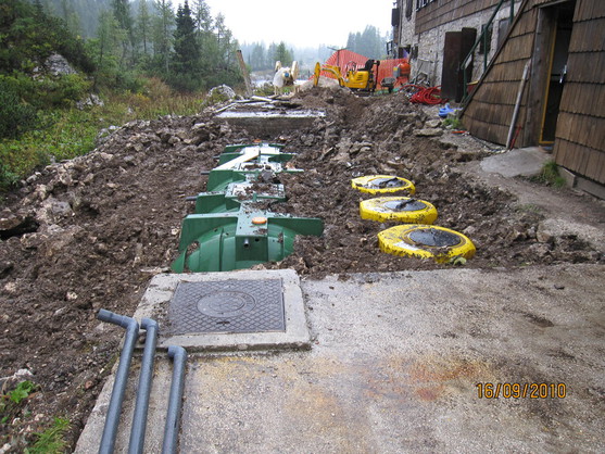 vgradnja čistilne naprave 2PR na Koči pri Triglavskih jezerih (1.685 m)